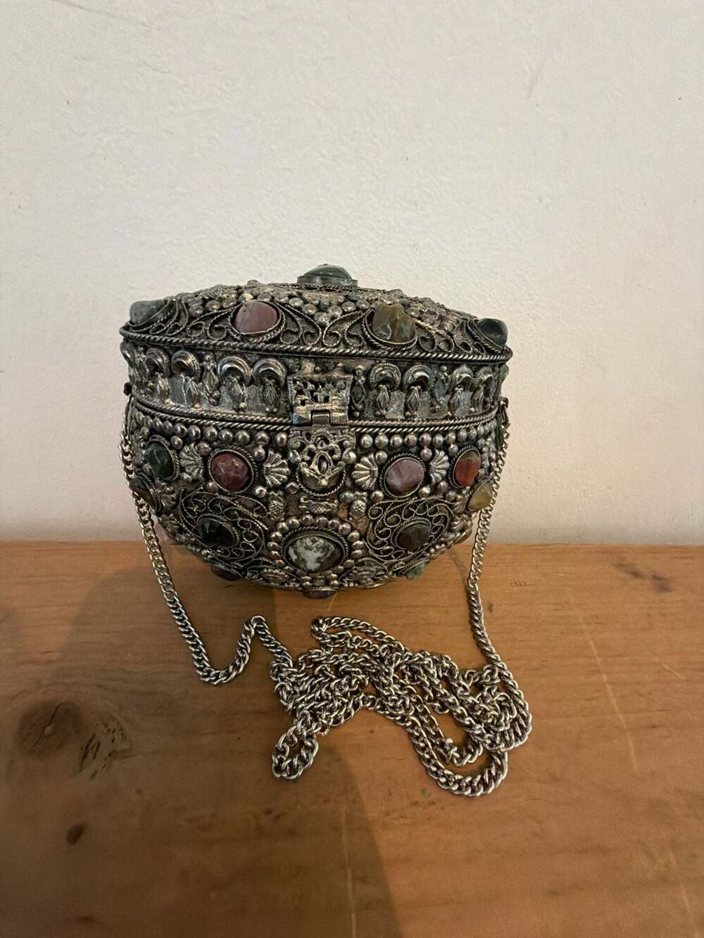 Vintage Ethnic Sajai Silver Tone Metal Box Purse with Natural Agate Stones